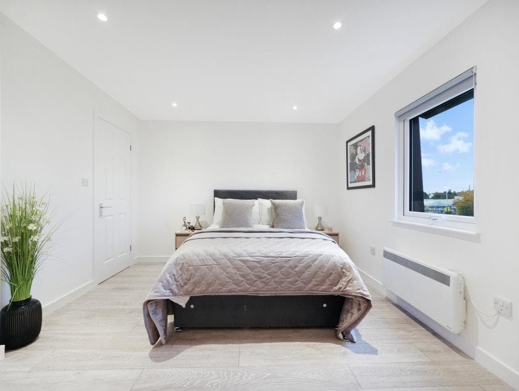 Roding Lane North, Woodford Green