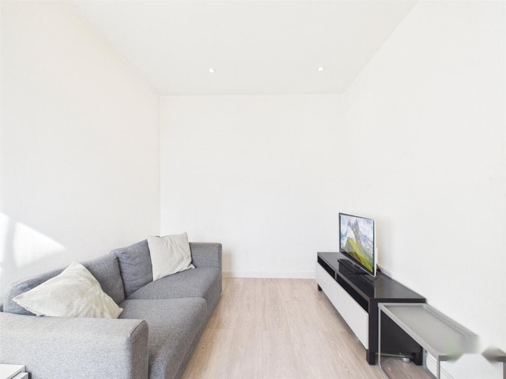Pelham House, Hornchurch, RM12