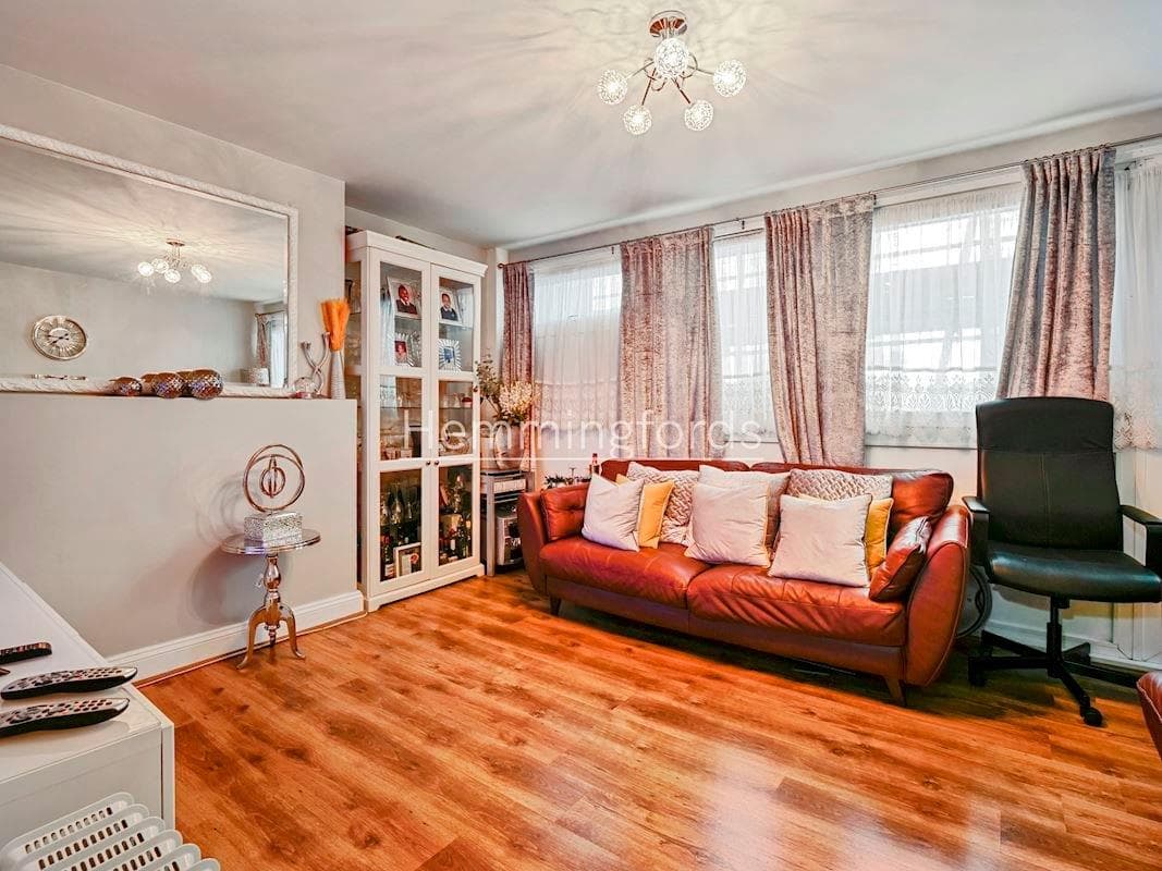 Kinross House, Kings Cross, N1