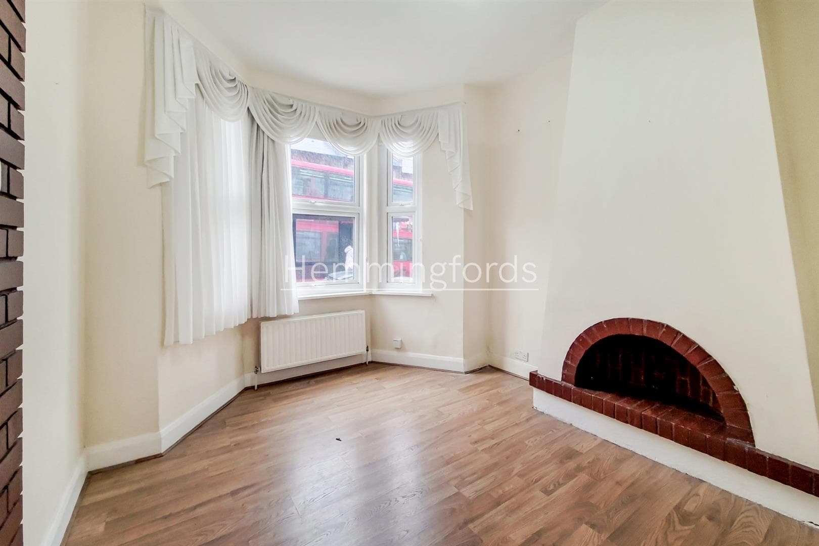 Seven Sisters Road, London, N14