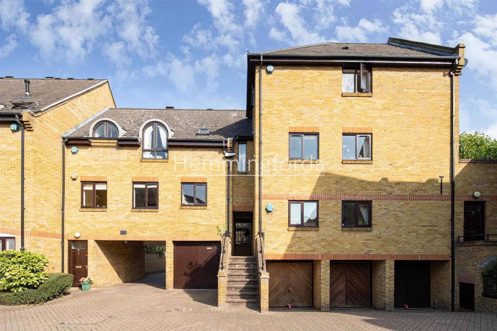 Welland Mews, Wapping, E1W